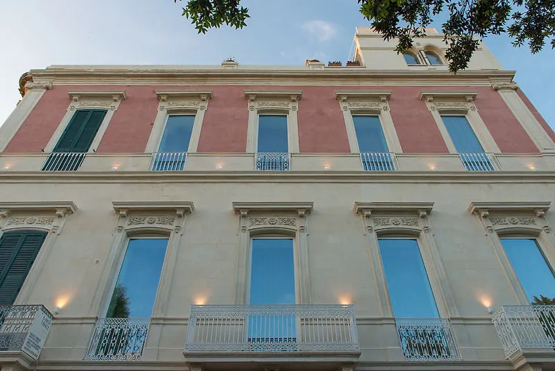 Gasthof Le Bifore Charming House Lecce
